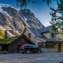 Lunde Turiststasjon, Hotel in Skei