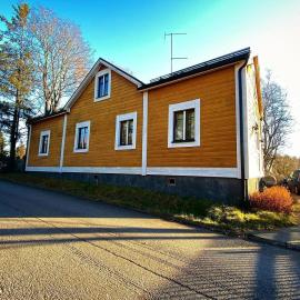 A Lovely House with A Garden in Helsinki, hotel in Siltamäki