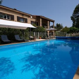First floor of a typical house close to Aix en Provence 6 personnes