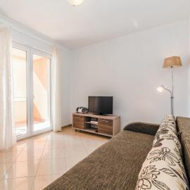 1 Bedroom Cozy Apartment In Vlasici