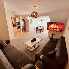 Middlesbrough Spacious Flat 2 bedrooms & 2 bathrooms & Free Private Parking & Wifi, hotel in Middlesbrough