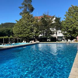 Viesnīca Balneario Acuña pilsētā Kaldasa de Reiesa