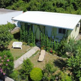Green House and garden, Hotel in Sutomore