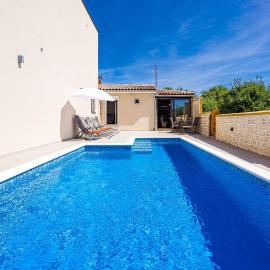 Holiday Home Mario, hotel u Puli