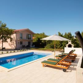 Holiday house Elizabeta near Imotski, private pool