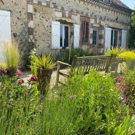 Longère de charme Coeur de Puisaye, hotel in Fontaines