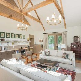 The Roost at Buckhorn Hollow, hotel i McEwen