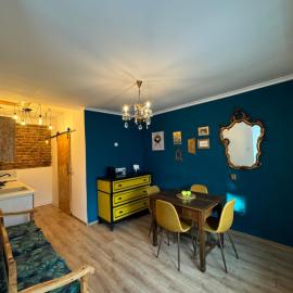 Casa lui Saul: Văleni şehrinde bir otel