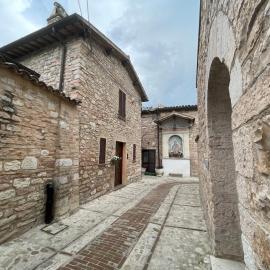 Charming Independent House in Spello CENTER, Free Parking Nearby