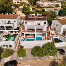 Luxury Apartments with private swimming pool, Hotel in Marbella