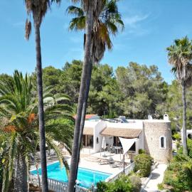 Ibiza Family retreat private pool, garden under palms