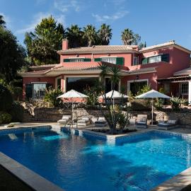 Villa in Sesimbra Pool Tennis Breakfast, Hotel in Sesimbra
