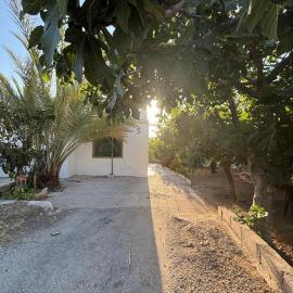 Featured House Furnished Independent for Rent, hotel sa Ajloun