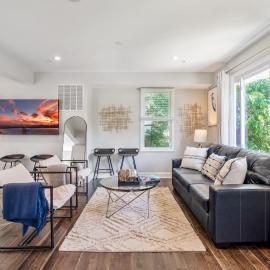 Walk to the stadium, downtown, West St - close to everything, hotel ad Annapolis