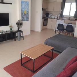 Xylophagou Rest and Relax 4 Top floor Big Balcony 1 bedroom apartment, hotel in Xylophaghou