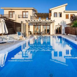 HG07 Adjacent to Aphrodite Hills- Private Pool, Large Terrace, hotel u gradu 'Kouklia'