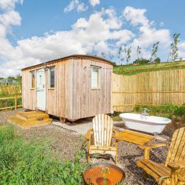 Woodside Hut 2 - Uk36106