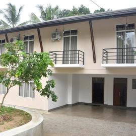 Grand White Hotel