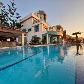Miromara Hotel Karaburun, hotell i Karaburun
