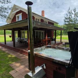 Toma pirts BRĪVDIENU, hotel sa Ikšķile
