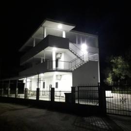 Apartmani Stanojević Čanj, hotelli kohteessa Čanj