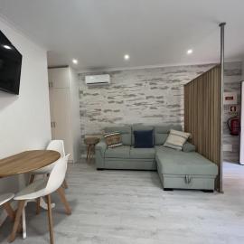 Blue Bay Beach Apartment - Laura