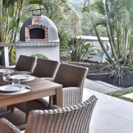 Huge Hidden Hinterland Estate