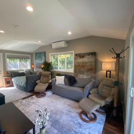 Cozy en suite with high ceilings، فندق في فرامينغهام