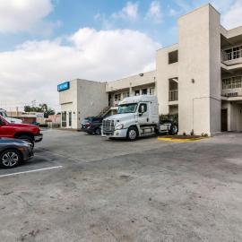 Motel 6 Bell Gardens, CA - Los Angeles, khách sạn ở Bell Gardens