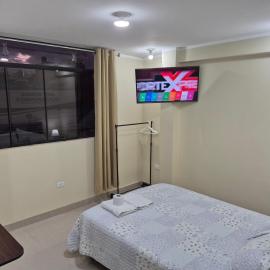 Habitación privada con vista a la calle cerca a la plaza Constitución