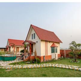 Aza Farm a Luxury Farmhouse, hotel a Greater Noida