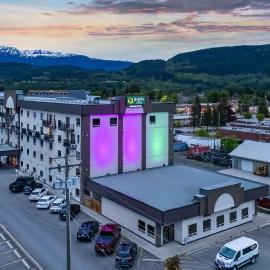 Quality Inn Sunshine Suites: Terrace şehrinde bir otel
