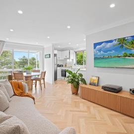 Newport Apartment with Water Views, hotel in Newport