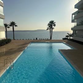 Luxury apartment with 3 pool views