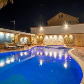 Hotel Ain benian: Cezayir şehrinde bir otel