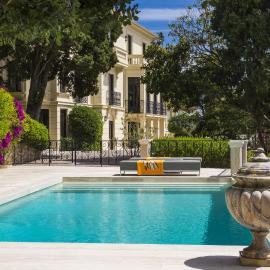 Luxurious Villa Overlooking Monaco, hotel in Roquebrune-Cap-Martin