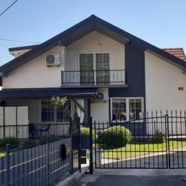 Studio apartma ZARA, hotel in Slivnica pri Mariboru