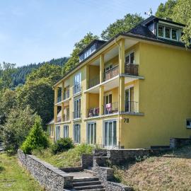 Monteurwohnungen - Romika Apartments - Nähe Trier - großer Parkplatz, hôtel à Gusterath