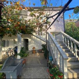 Guesthouse RED STAR โรงแรมในโมสตาร์