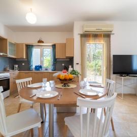 Citrus Garden Home in Fodele，福德勒的飯店