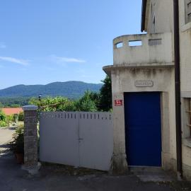 Hiša Šucarija, hotel in Dutovlje