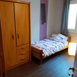 Chambre 3 avec un lit simple, hotel in Strasbourg