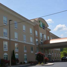 Holiday Inn Express & Suites Caryville by IHG, ξενοδοχείο σε Caryville