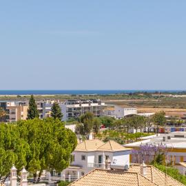 Tavira Getaway with Balcony and Sea View
