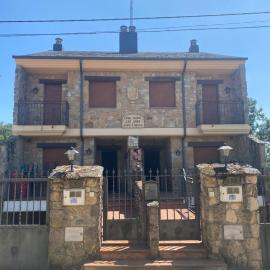 Casa Rural Las Eras I, hotel u gradu Pobladura de Aliste