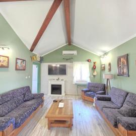 Luka's Family Comfort Apartment, hotel sa Prčanj