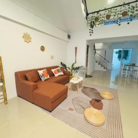 Mandala loft close to the beach, hotel in Haad Chao Phao