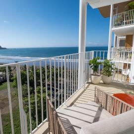 Stylish 1-BR Oceanfront Condo with Panoramic Views, hotel a Jacó