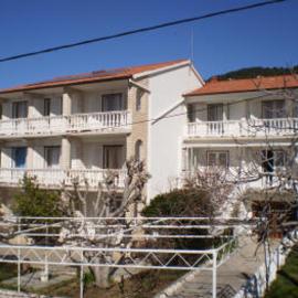 Guest House Silvia, hotel em Rab