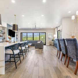 Pagoda Peaks - Modern Luxury Near Bozeman Beach